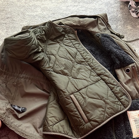 TNA GREEN JACKET - Picture 3 of 5